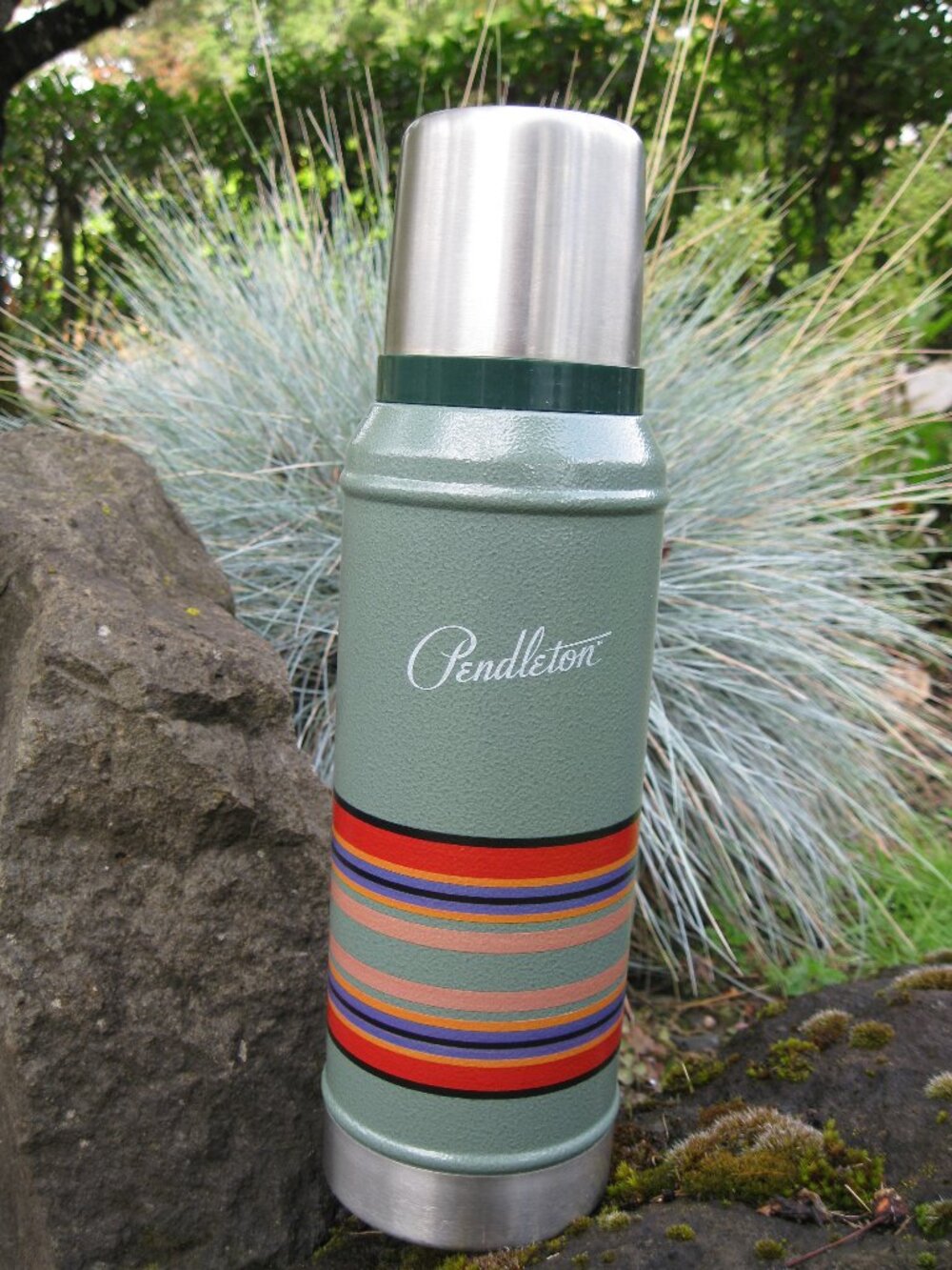 Stanley Pendleton Classic 1qt Bottle Hammertone Green
